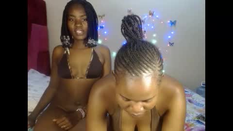 Snapshot of love_sparkle chatting on 10/15/25, 03:45 love_sparkle online show from 10/15/25, 03:45