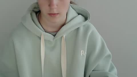 Vivian online show from 11/24/25, 08:03