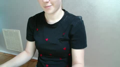 Vivian online show from 12/15/25, 12:20