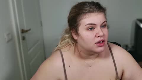 Ally online show from 11/12/25, 07:42