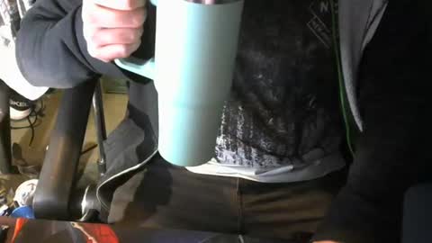 Snapshot of lovebird71 chatting on 07/05/26, 02:51 lovebird71 online show from 07/05/26, 02:51