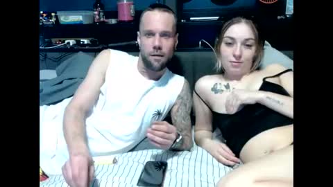 Snapshot of lovecoupleqc chatting on 02/21/26, 08:48 lovecoupleqc online show from 02/21/26, 08:48