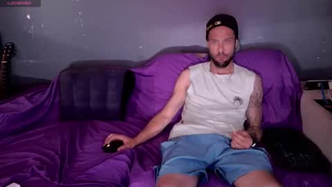 lovecoupleqc online show from 05/20/26, 01:45