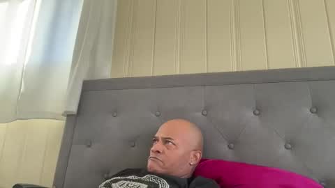 loved19 online show from 11/23/25, 09:25