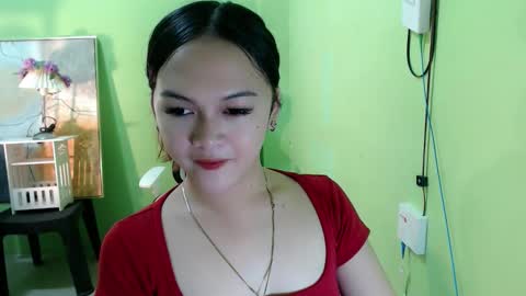 Snapshot of lovee_gelly chatting on 11/02/25, 09:22 Gelly online show from 11/02/25, 09:22
