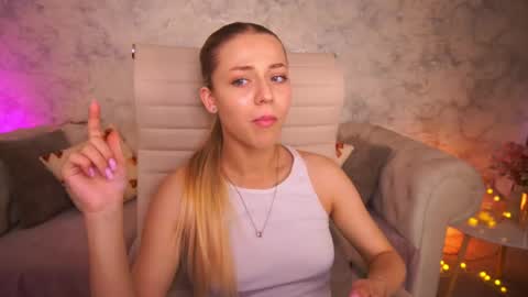 loveedove online show from 05/26/26, 06:09