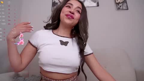 Snapshot of loveegirll chatting on 01/22/25, 02:15 katalina online show from 01/22/25, 02:15