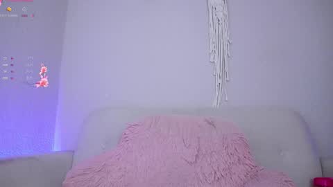 katalina   online show from 10/12/25, 05:06