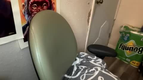 Ashley and Leon online show from 04/25/26, 07:55