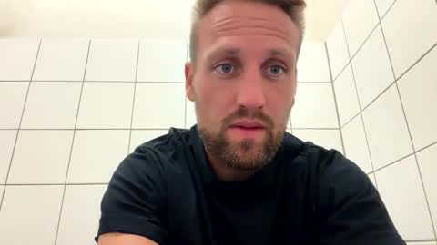 Snapshot of lovefuesse chatting on 09/12/25, 10:04 lovefuesse online show from 09/12/25, 10:04