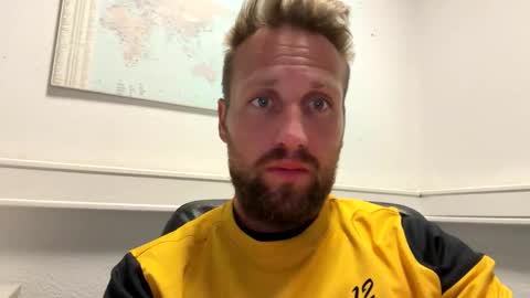 Snapshot of lovefuesse chatting on 09/22/25, 07:43 lovefuesse online show from 09/22/25, 07:43