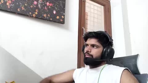 Snapshot of lovehairyindian chatting on 05/10/26, 02:50 Indian hairy online show from 05/10/26, 02:50