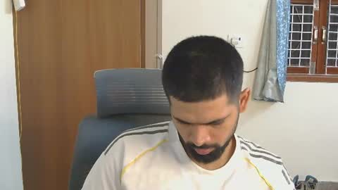 Snapshot of lovehairyindian chatting on 07/12/26, 06:43 Indian hairy online show from 07/12/26, 06:43