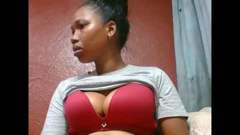 Snapshot of loveinlife750427 chatting on 09/14/25, 05:28 loveinlife750427 online show from 09/14/25, 05:28