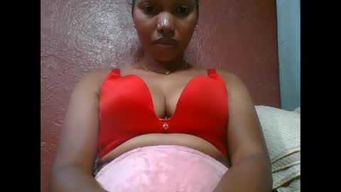 Snapshot of loveinlife750427 chatting on 11/13/25, 06:34 loveinlife750427 online show from 11/13/25, 06:34