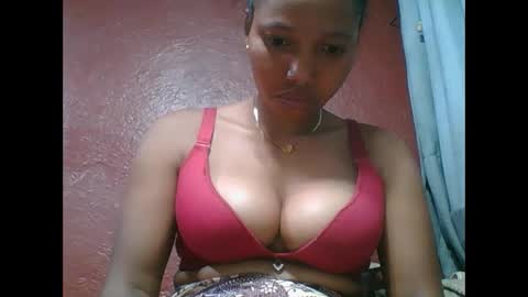 Snapshot of loveinlife750427 chatting on 11/23/25, 10:59 loveinlife750427 online show from 11/23/25, 10:59