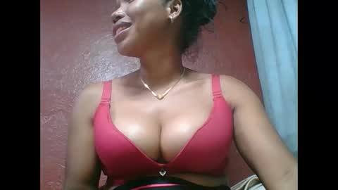 Snapshot of loveinlife750427 chatting on 11/25/25, 07:08 loveinlife750427 online show from 11/25/25, 07:08