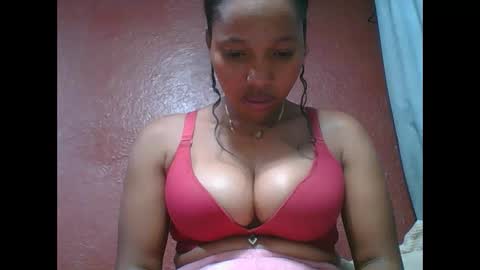 Snapshot of loveinlife750427 chatting on 11/27/25, 07:49 loveinlife750427 online show from 11/27/25, 07:49