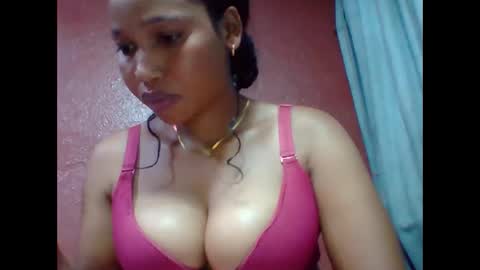 Snapshot of loveinlife750427 chatting on 11/28/25, 07:55 loveinlife750427 online show from 11/28/25, 07:55