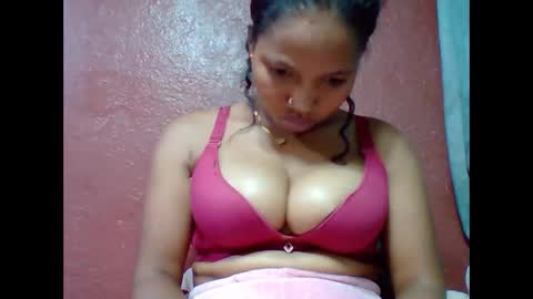 Snapshot of loveinlife750427 chatting on 11/28/25, 08:00 loveinlife750427 online show from 11/28/25, 08:00