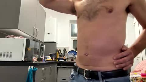 Snapshot of loveit23456 chatting on 11/12/25, 01:06 getnaked123 online show from 11/12/25, 01:06