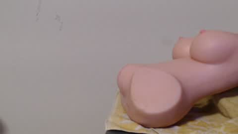 Snapshot of loveleydick chatting on 12/08/24, 04:39 loveleydick online show from 12/08/24, 04:39