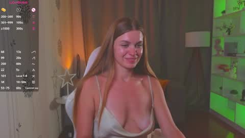 Laura online show from 07/28/26, 04:39