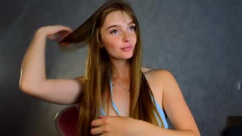 Snapshot of lovelly_molly chatting on 07/09/26, 04:22 Molly online show from 07/09/26, 04:22