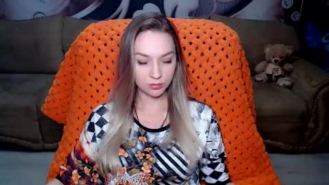 Snapshot of lovellymalina chatting on 01/06/25, 02:58 private open online show from 01/06/25, 02:58