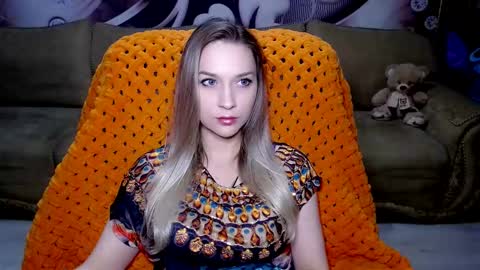 Snapshot of lovellymalina chatting on 01/11/25, 02:25 private open online show from 01/11/25, 02:25
