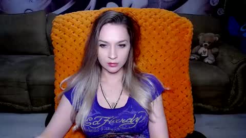 Snapshot of lovellymalina chatting on 01/27/25, 02:24 private open online show from 01/27/25, 02:24