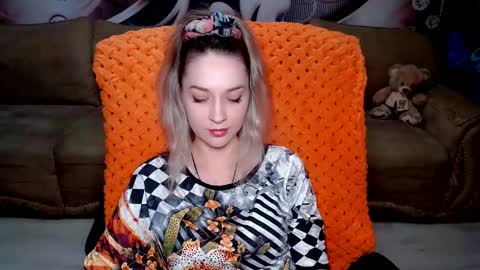 Snapshot of lovellymalina chatting on 02/03/25, 03:17 private open online show from 02/03/25, 03:17