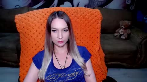 Snapshot of lovellymalina chatting on 02/20/25, 07:08 private open online show from 02/20/25, 07:08