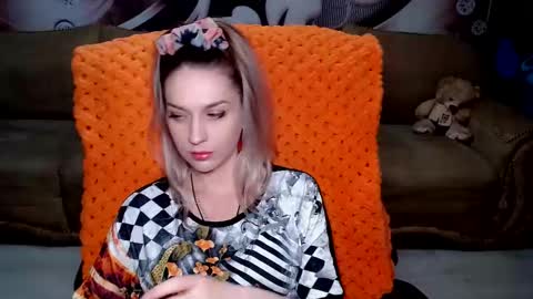 Snapshot of lovellymalina chatting on 03/02/25, 05:47 private open online show from 03/02/25, 05:47