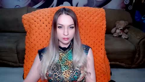 Snapshot of lovellymalina chatting on 03/05/25, 07:05 private open online show from 03/05/25, 07:05
