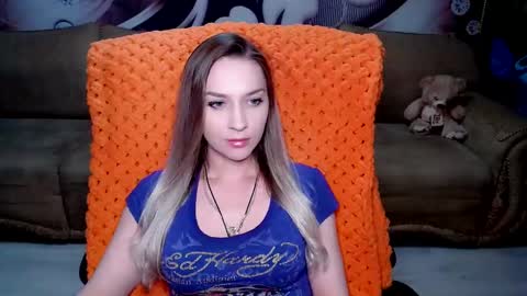 Snapshot of lovellymalina chatting on 03/08/25, 04:28 private open online show from 03/08/25, 04:28