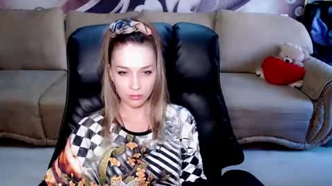 private open online show from 06/18/26, 10:41