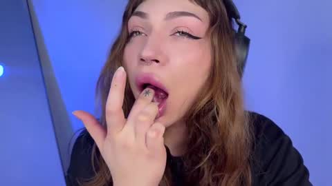 Elsa online show from 03/10/25, 03:45