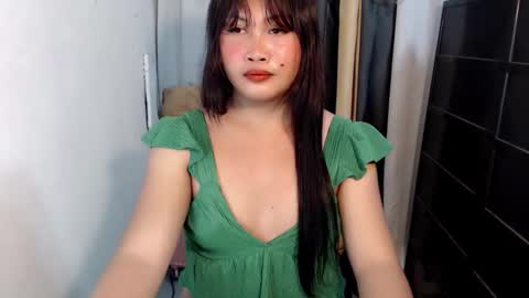 Snapshot of lovely_carmen_intown chatting on 09/20/25, 05:58 lovely_carmen_intown online show from 09/20/25, 05:58