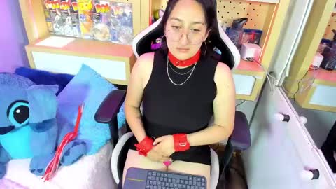 Snapshot of lovely_chloe19 chatting on 01/24/25, 02:30 Chloe online show from 01/24/25, 02:30