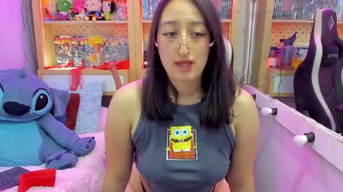 Snapshot of lovely_chloe19 chatting on 03/01/25, 02:26 Chloe online show from 03/01/25, 02:26