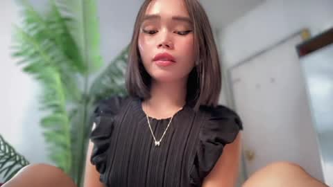 lovely_cittie18 online show from 04/12/26, 02:38