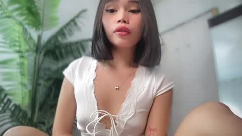 lovely_cittie18 online show from 04/13/26, 02:39