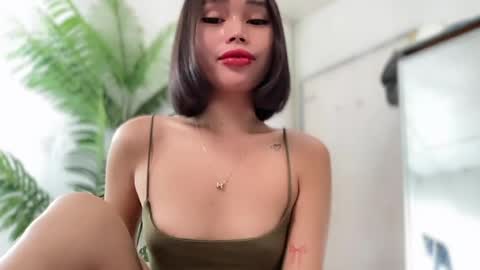 lovely_cittie18 online show from 05/19/26, 03:35