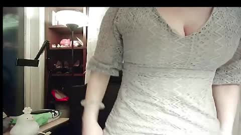 DANA KIM online show from 11/24/25, 08:03