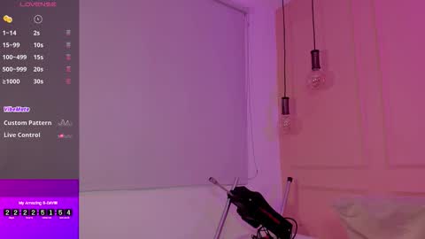 Snapshot of lovely_emma18 chatting on 10/30/25, 02:07 Emma online show from 10/30/25, 02:07