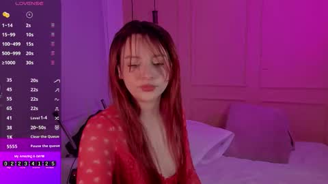 Snapshot of lovely_emma18 chatting on 11/19/25, 01:22 Emma online show from 11/19/25, 01:22