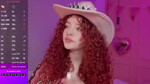 Snapshot of lovely_emma18 chatting on 11/22/25, 01:32 Emma online show from 11/22/25, 01:32