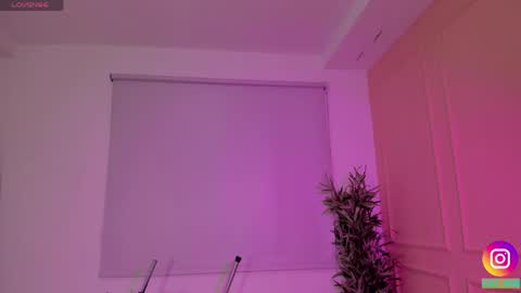 Snapshot of lovely_emma18 chatting on 04/22/26, 01:23 Emma online show from 04/22/26, 01:23