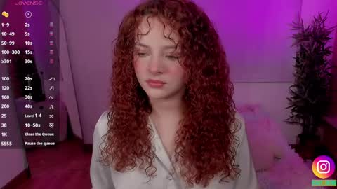 Snapshot of lovely_emma18 chatting on 05/15/26, 02:40 Emma online show from 05/15/26, 02:40